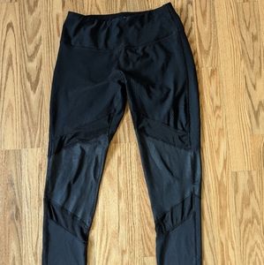 90 Degree legging with mesh cutouts, US women's size S, color: black